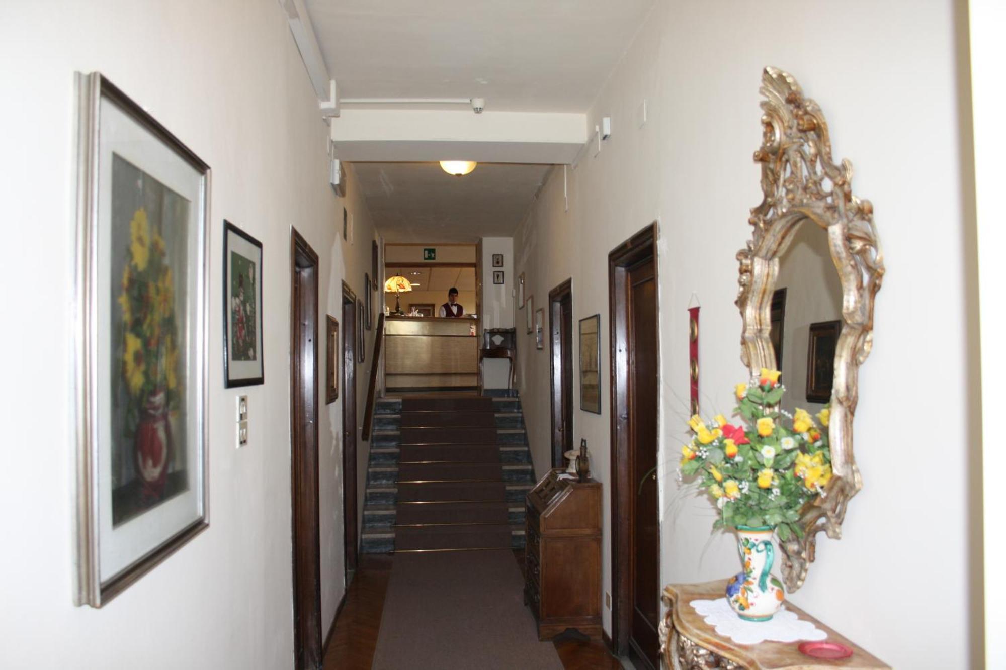 Hotel Bodoni Firenze Bagian luar foto