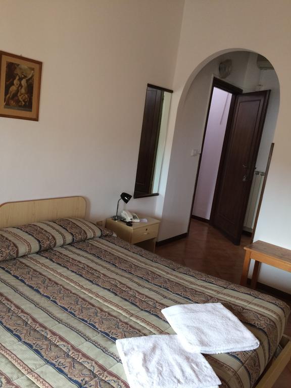 Hotel Bodoni Firenze Bagian luar foto